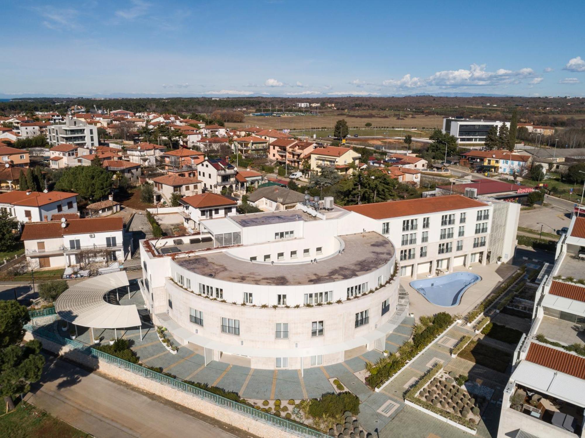 Humagum Sea View Apartment - Garden Palace Umag Eksteriør bilde