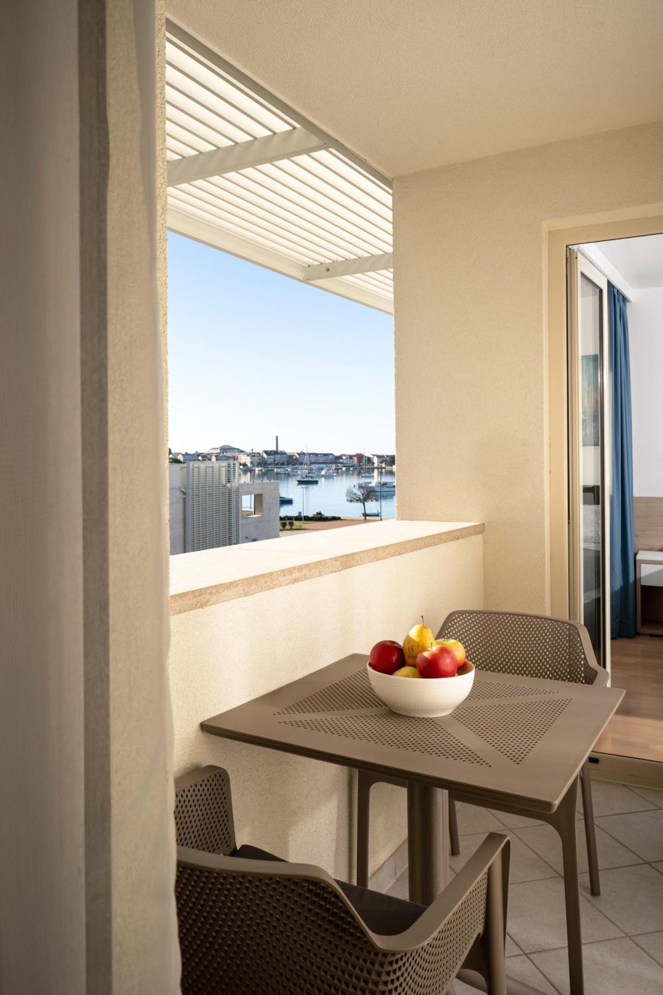 Humagum Sea View Apartment - Garden Palace Umag Eksteriør bilde