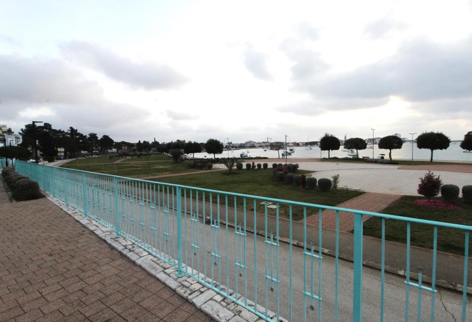 Humagum Sea View Apartment - Garden Palace Umag Eksteriør bilde